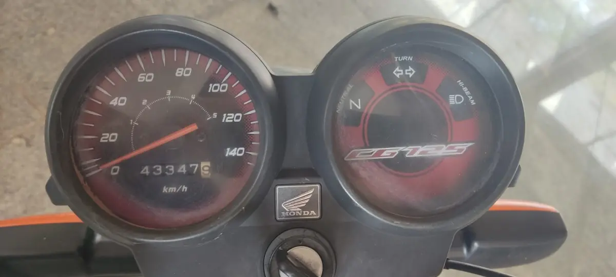 LOTE 008 - HONDA CG 125