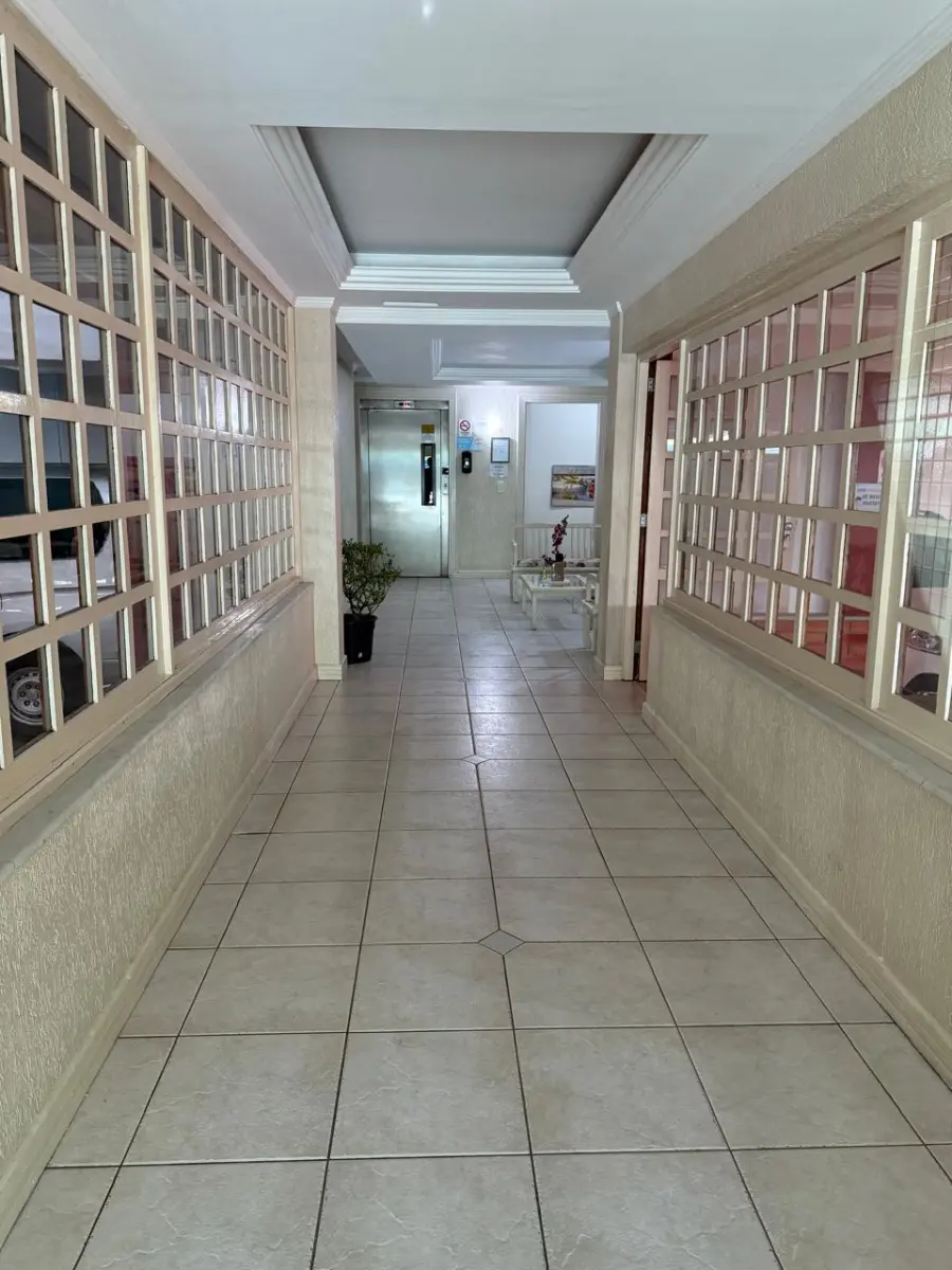 LOTE 002 - O apartamento nº 502 e o Box n° 19, do Edifício Residencial Bella Mare, situado à avenida Beira Mar, nº 1035, em Capão da Canoa/RS. (ATENÇÃO OS MOVEIS, AR CONDICIONADO, EQUIPAMENTOS, CORTINAS NÃO ESTÃO INCLUIDOS NO LEILÃO E SERÃO RETIRADOS APÓS O LEILÃO) DETALHES COM O LEILOEIRO