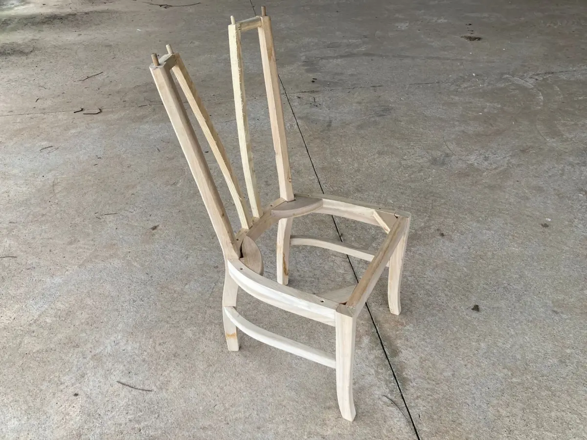 LOTE 000 - estruturas para cadeiras. lixadeiras