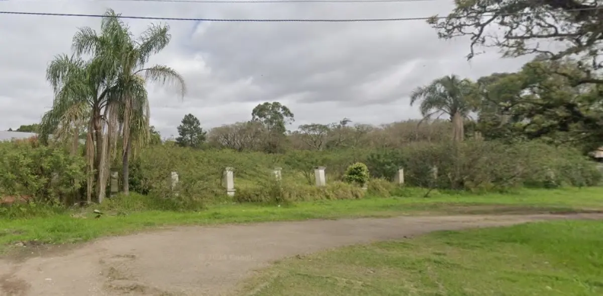 LOTE 000 - O imóvel, casa 77, a ser construída, localizada no Condomínio “Marina Residence”, Avenida Cel. Marcos, Bairro Pedra Redonda. Acesso 01