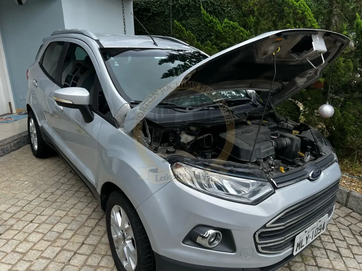 LOTE 001 - Ecosport Titanium 2.0 Aut., cor prata, ano 2014/2014