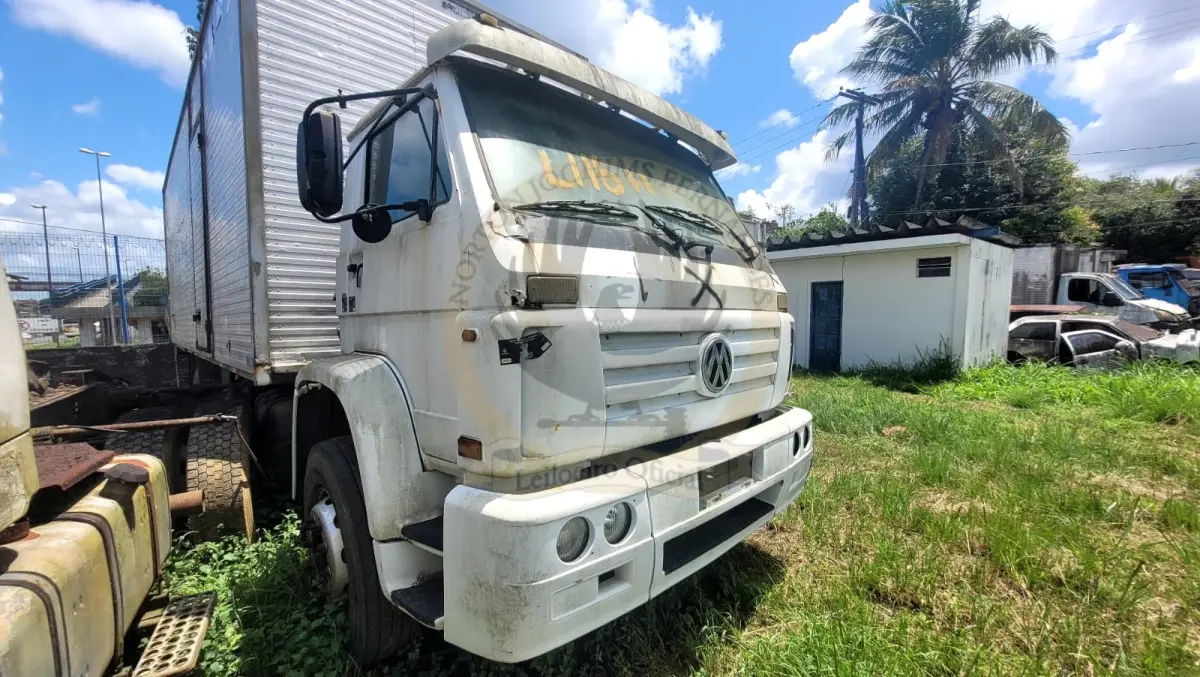 LOTE 000 - Volkswagen 17210 2p (diesel), fabricação/modelo 2004/2004