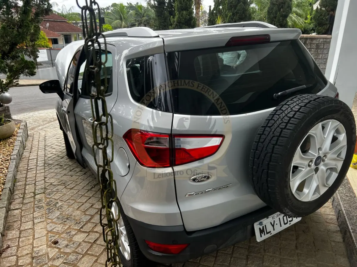 LOTE 001 - Ecosport Titanium 2.0 Aut., cor prata, ano 2014/2014