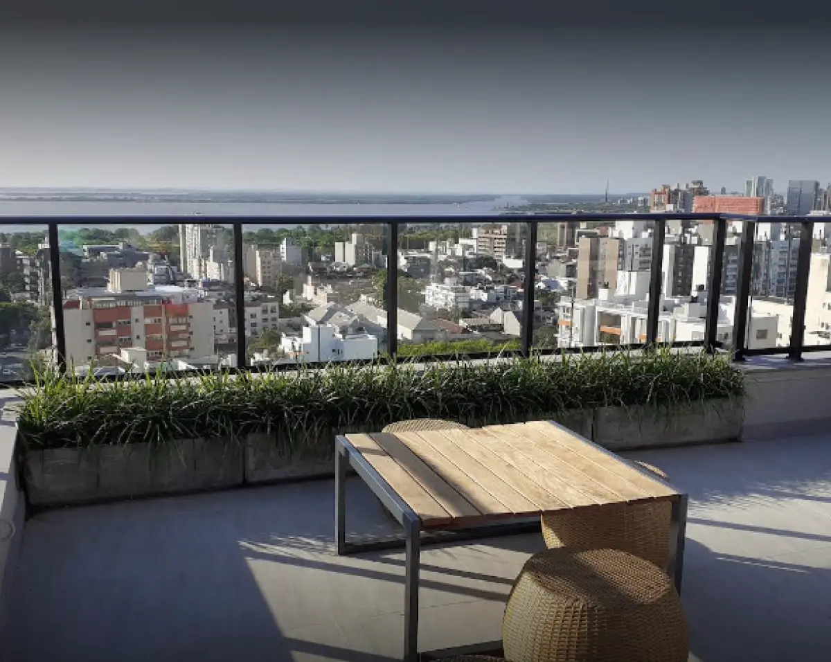 LOTE 000 - O apartamento nº 401 do Edifício Cobalto, sito na Rua Miguel Couto, nº 714 possuindo 107,64m² de área real privativa