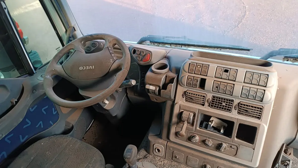 LOTE 000 - IVECO STRALIS HD/NR 570-S38T 3-Eixos 2p (dies), fabricação/modelo 2009/2010