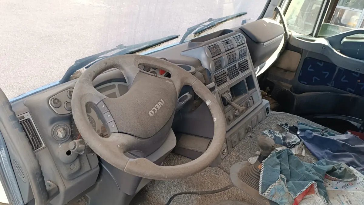 LOTE 000 - IVECO STRALIS HD/NR 570-S38T 3-Eixos 2p (dies), fabricação/modelo 2009/2010