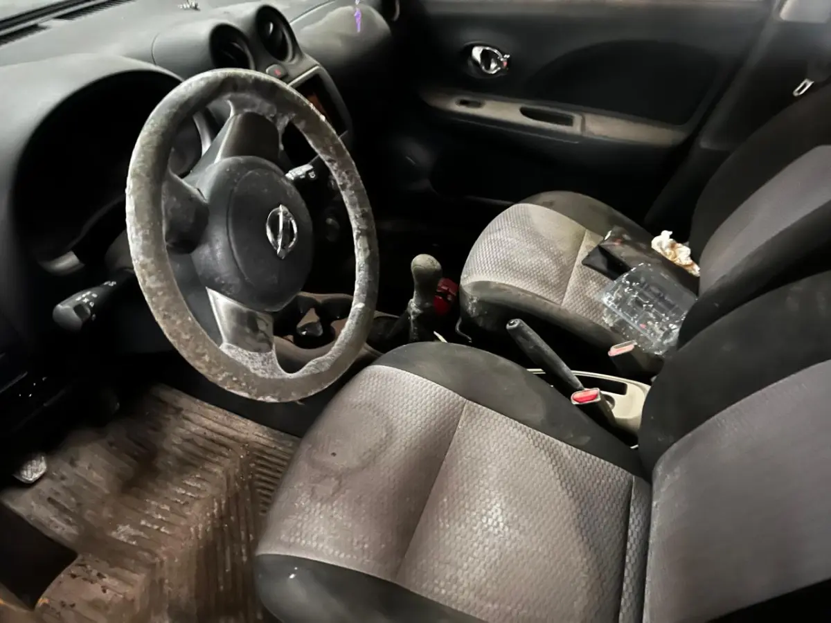 LOTE 000 - Nissan March, fabricação/modelo 2013/2014