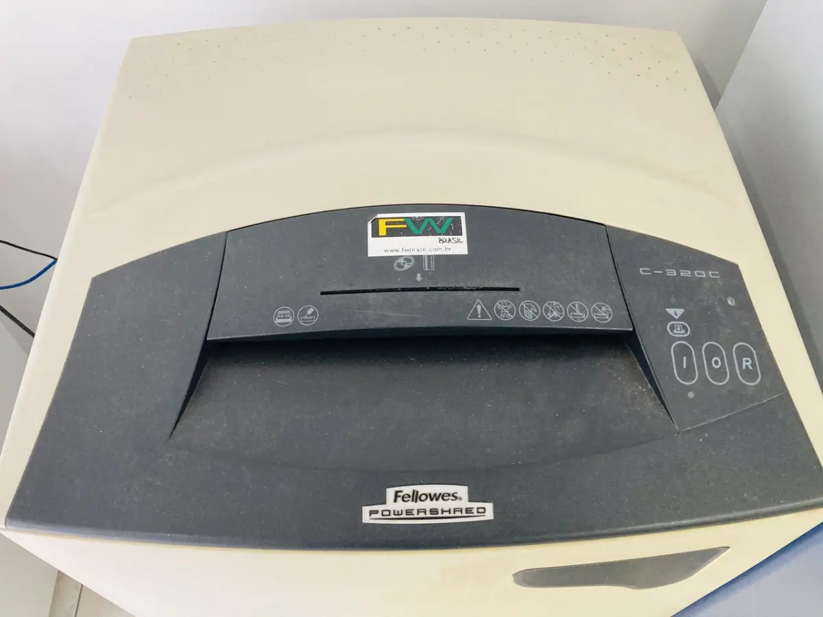 LOTE 007 - Bens diversos