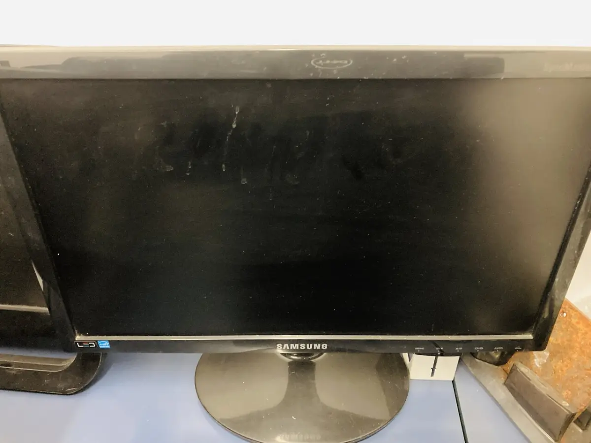 LOTE 007 - Bens diversos