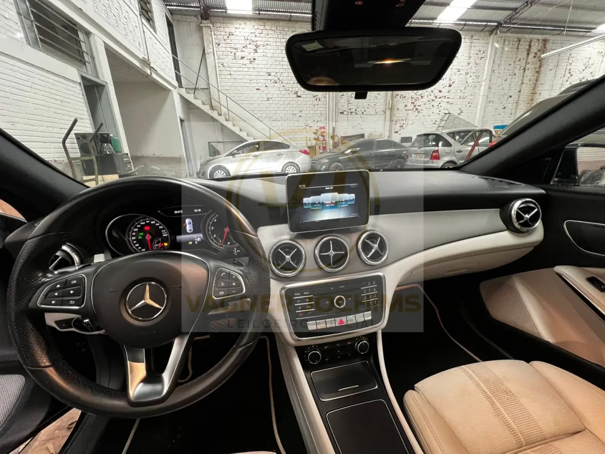 LOTE 000 - Mercedes-Benz CLA-200 1.6 TB 16V Flex Aut fabricação/modelo 2018/2018, cor preta