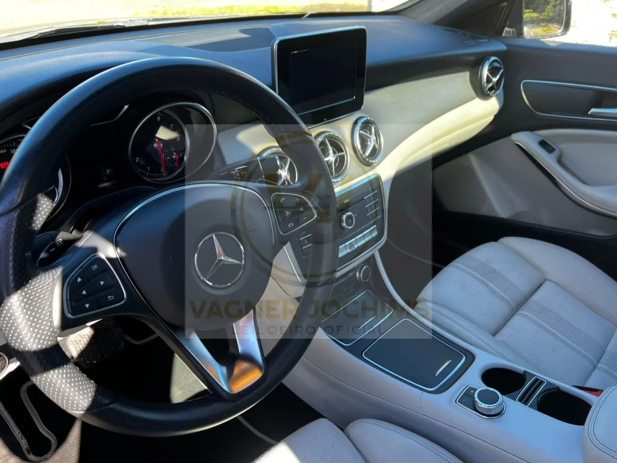 LOTE 000 - Mercedes-Benz CLA-200 1.6 TB 16V Flex Aut fabricação/modelo 2018/2018, cor preta