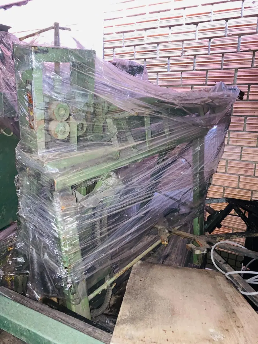 LOTE 100 - Máquina de corte de arame