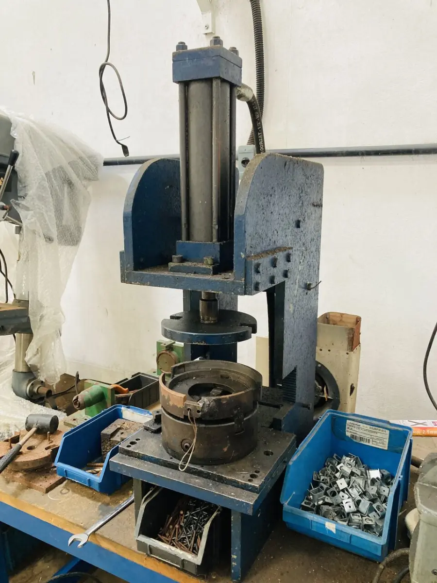 LOTE 007 - Bens diversos