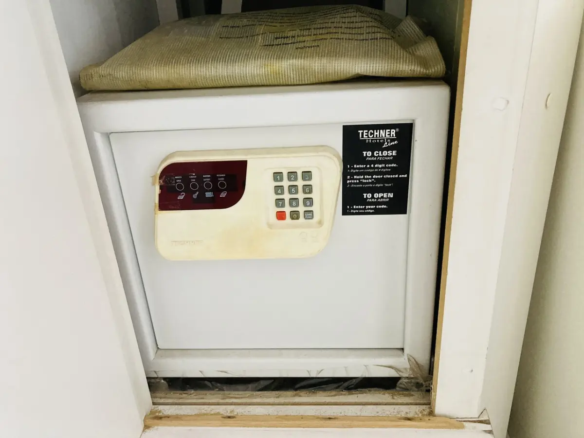 LOTE 007 - Bens diversos