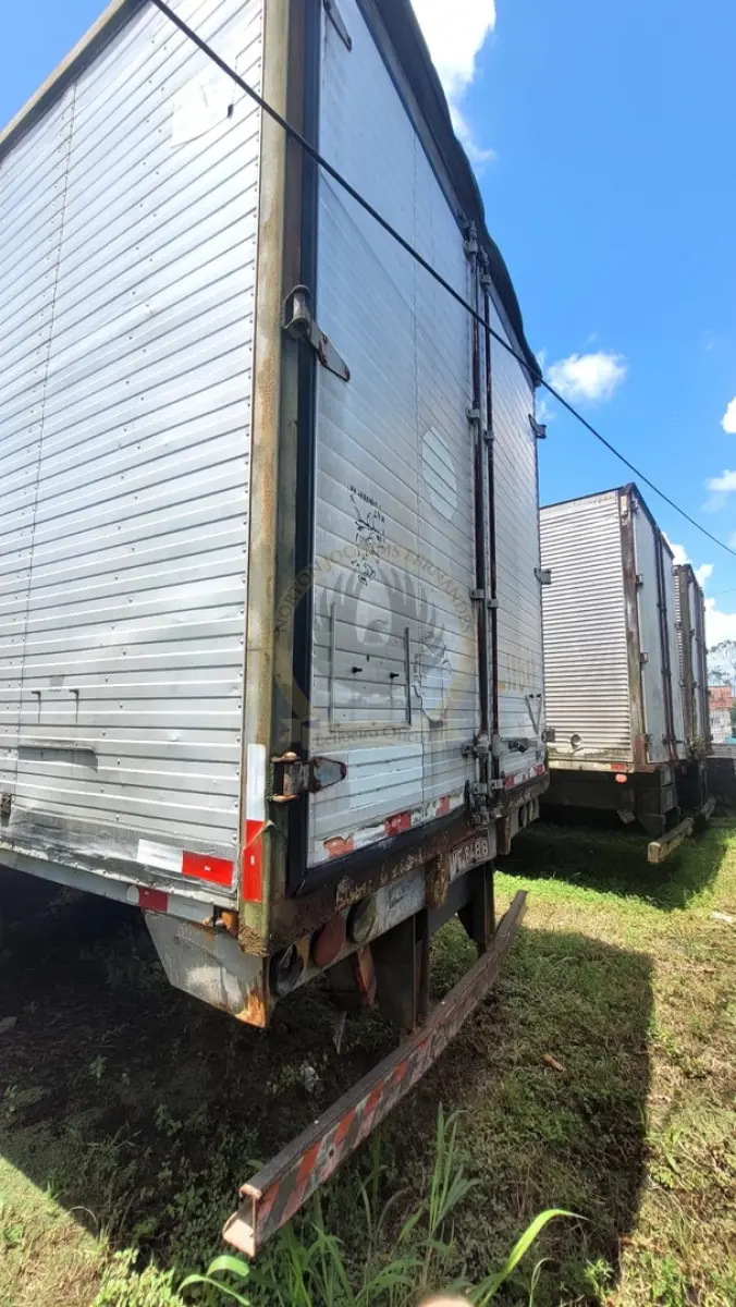 LOTE 000 - Volkswagen 17210 2p (diesel), fabricação/modelo 2004/2004