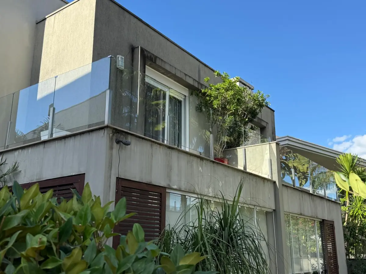 LOTE 005 - NOVO HAMBURGO - O imóvel nº 41 do Condomínio Hamburgo Village 4 Estações sob o nº. 700 da Rua Mundo Novo