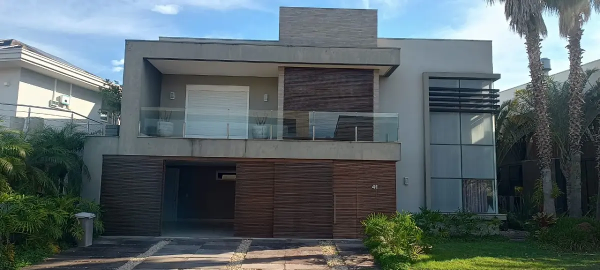 LOTE 005 - NOVO HAMBURGO - O imóvel nº 41 do Condomínio Hamburgo Village 4 Estações sob o nº. 700 da Rua Mundo Novo