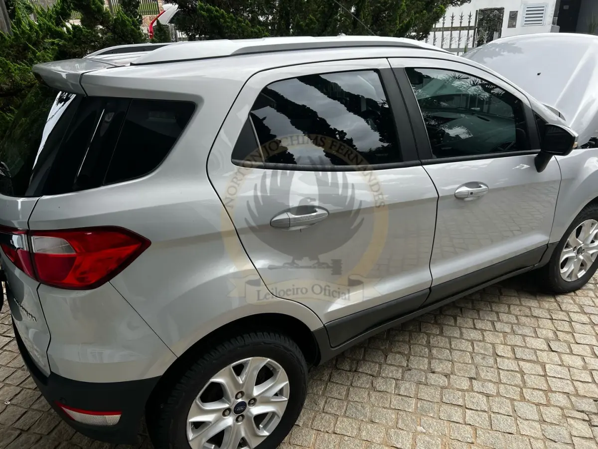 LOTE 001 - Ecosport Titanium 2.0 Aut., cor prata, ano 2014/2014