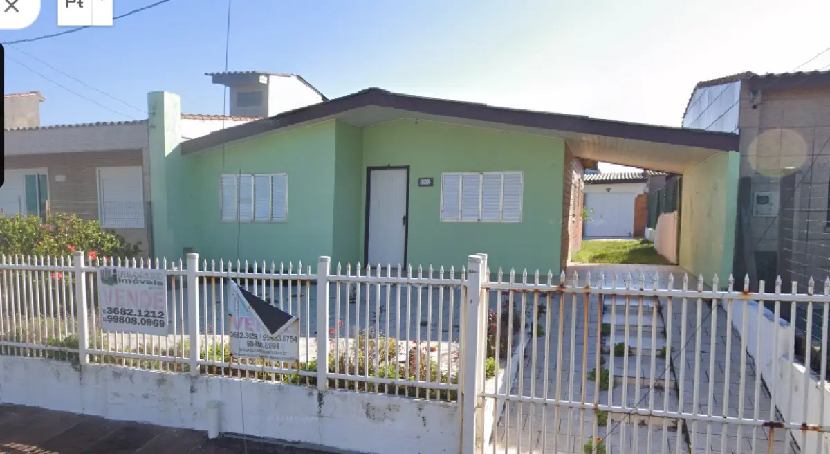 LOTE 000 - O imóvel, em alvenaria, com área total de 148,77m², localizado na Rua Carlos Cazaletti Filho, nº 1102, Balneário Pinhal/RS