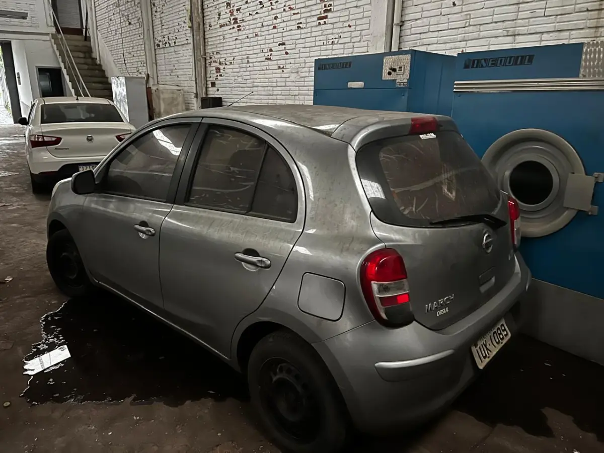 LOTE 000 - Nissan March, fabricação/modelo 2013/2014