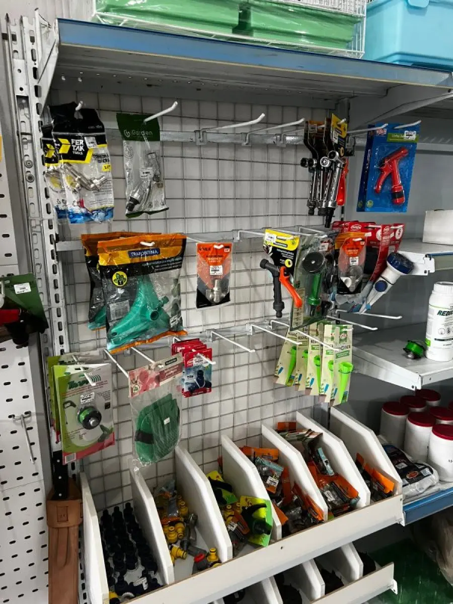 LOTE 001 - Loja agropecuária completa (toda a loja)