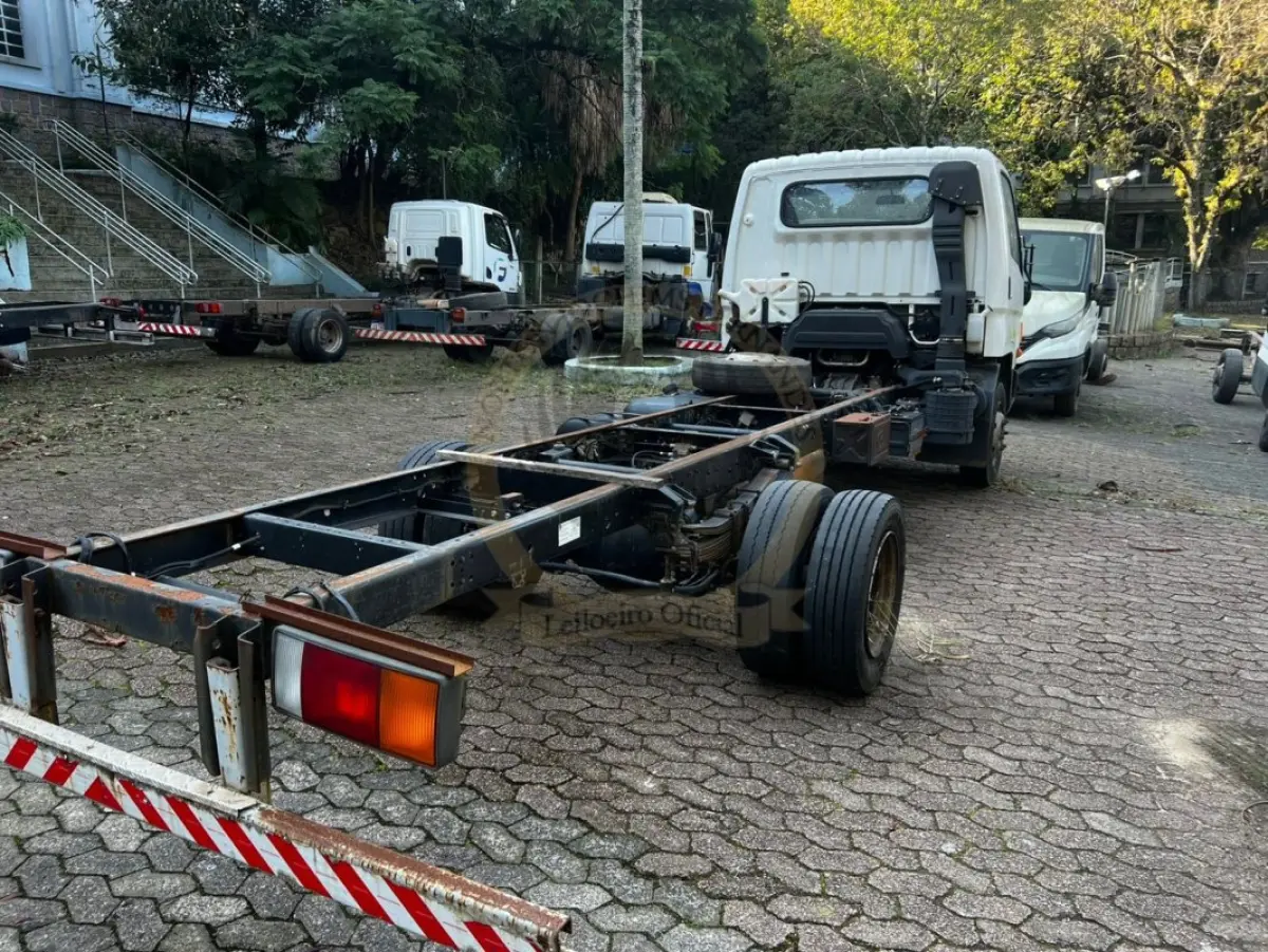 LOTE 007 - Caminhão Hyundai/HD80, fabricação/modelo 2021/2022, diesel, cor branca, carroceria fechada (sem chave)