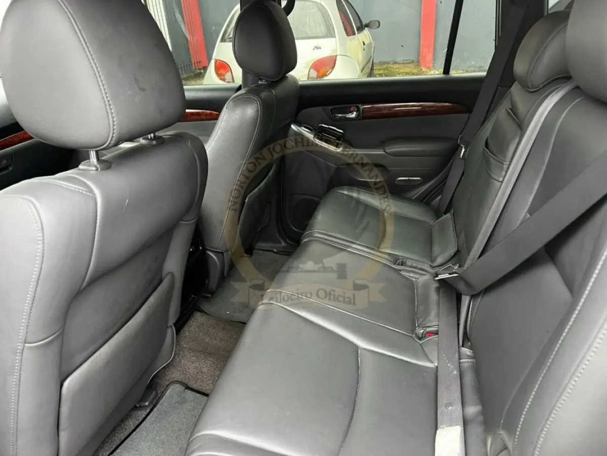 LOTE 003 - Toyota Land Cruiser Prado 3.0 4x4 TB Diesel Aut