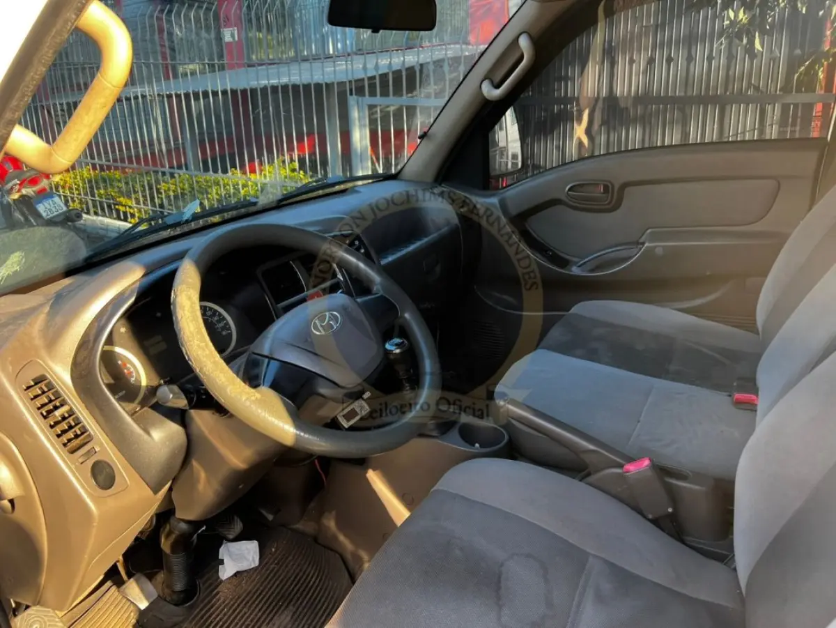 LOTE 002 - Hyundai HR 2.5 TCI Diesel (RS/RD)