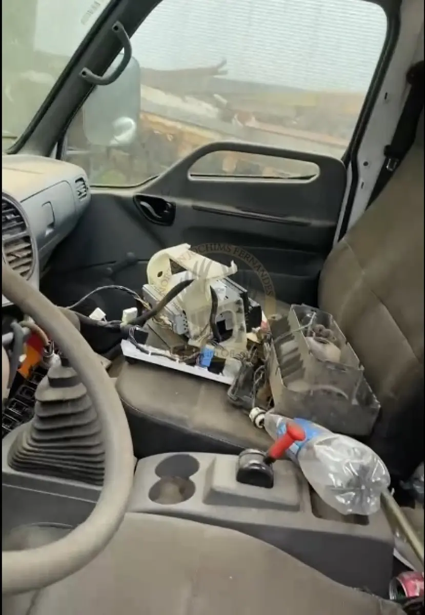 LOTE 008 - Caminhão Hyundai HD 80, fabricação/modelo 2021/2022, diesel, cor branca, carroceria fechada (sem chave)