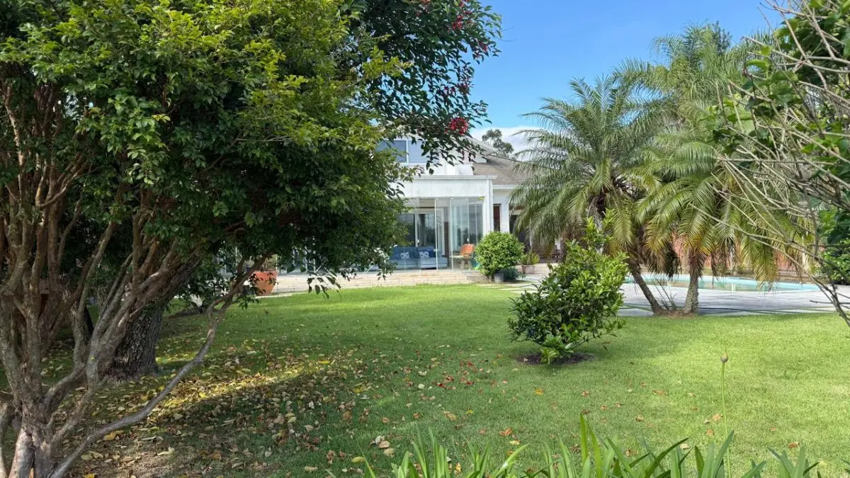 LOTE 000 - O imóvel nº 1054, localizado no Condomínio Horizontal denominado “Terra Ville – Belém Novo Golf Club Com área superficial de 1.000,00m².