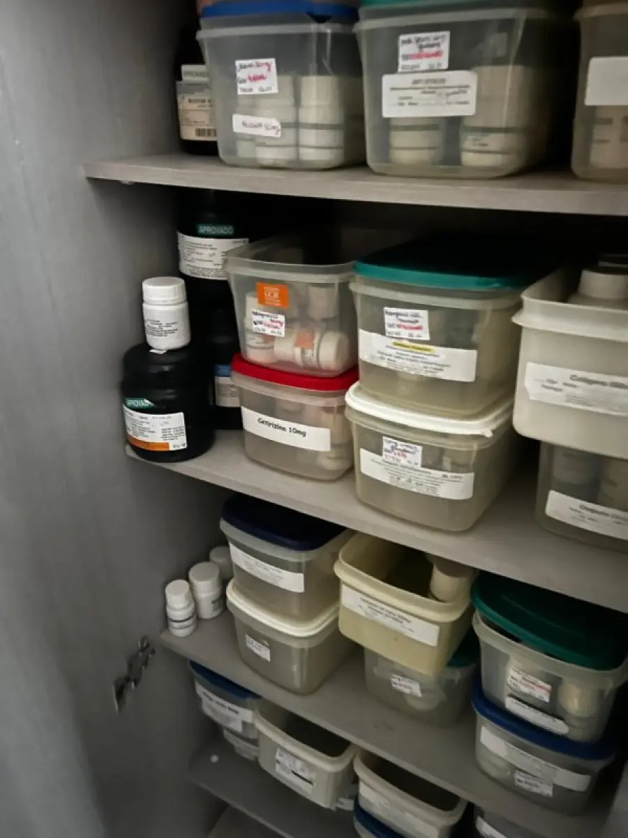 LOTE 000 - FARMACIA DE MANIPULAÇÃO COMPLETA