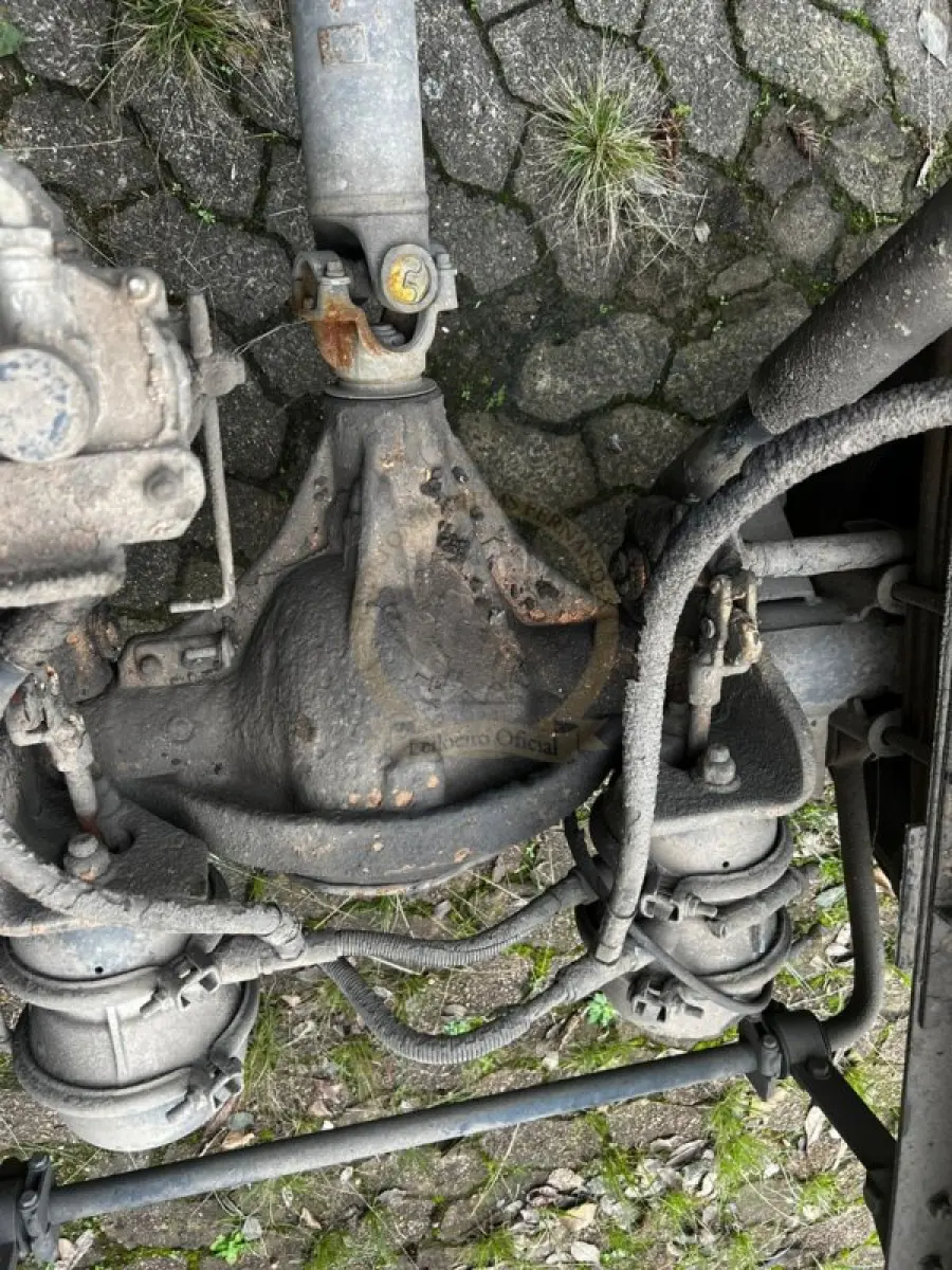 LOTE 006 - Caminhão Ford/Cargo 816 816 S, diesel, cor branca, carroceria fechada, fabricação/modelo 2013/2013 (sem chave)