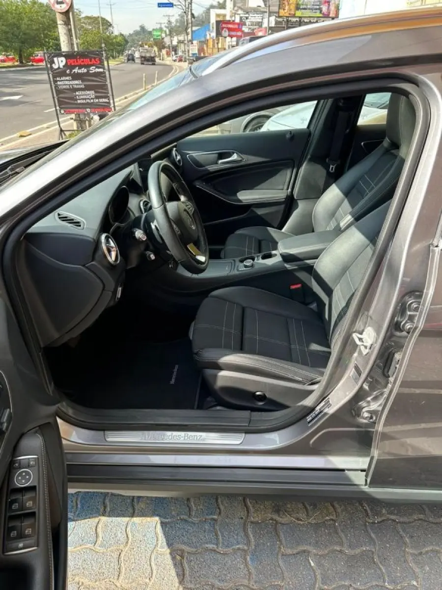 LOTE 003 - M.BENZ/GLA200FF 2017/2017