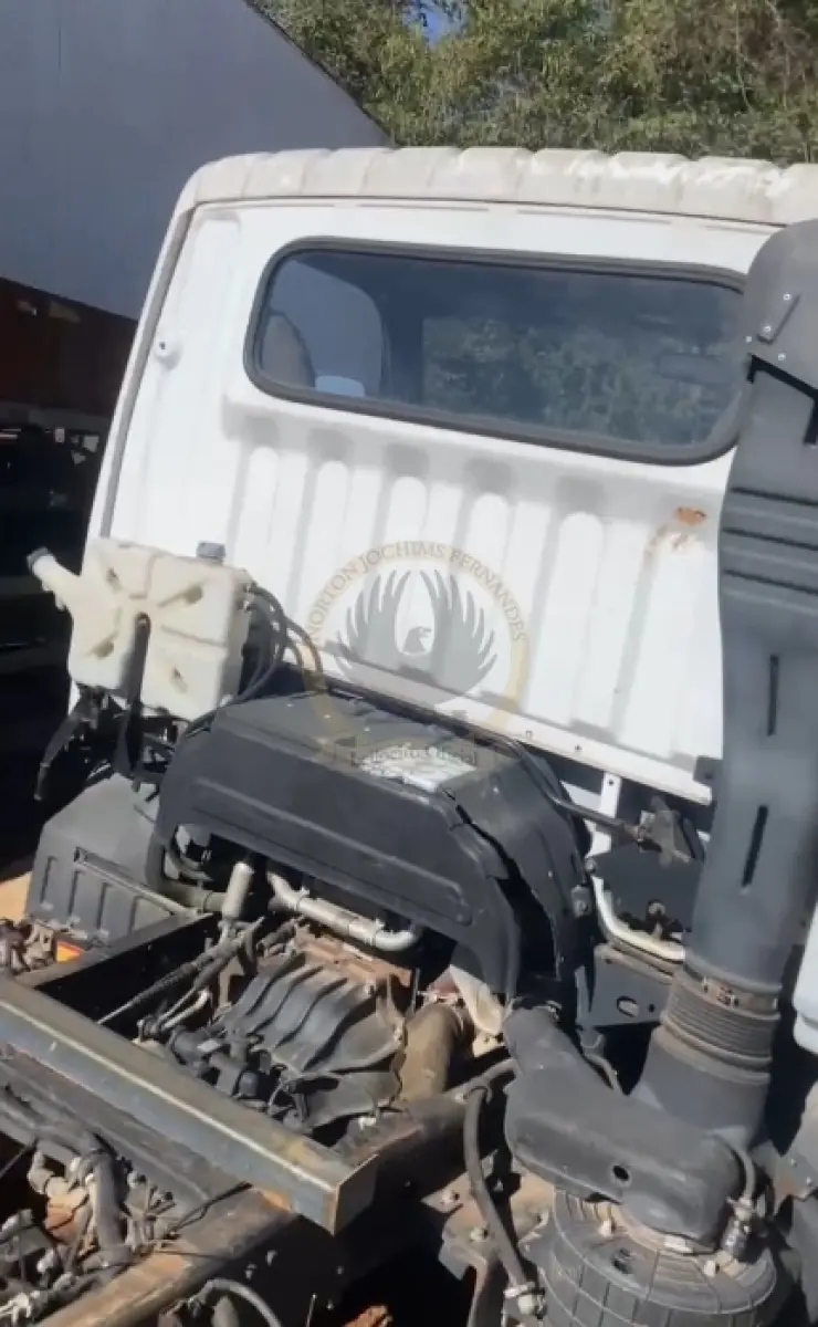 LOTE 009 - Caminhão Hyundai HD 80, fabricação/modelo 2021/2022, diesel, cor branca, carroceria fechada (sem chave)