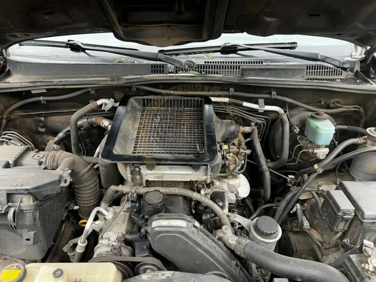 LOTE 003 - Toyota Land Cruiser Prado 3.0 4x4 TB Diesel Aut