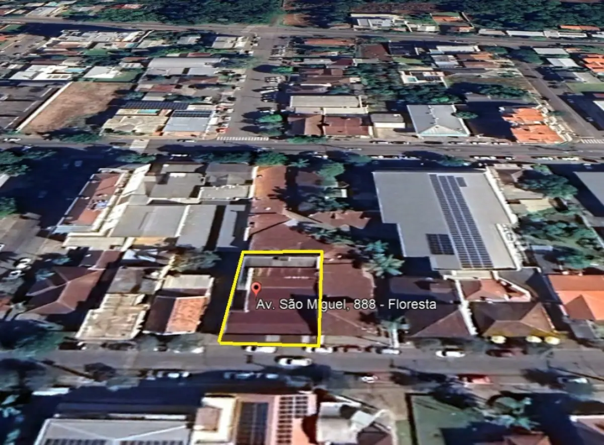 LOTE 002 - GRANDE IMÓVEL EM DOIS IRMÃOS NO CENTRO COM 465M2  E APROX. 445M2 CONSTRUÍDOS - OTIMO PARA LOJA