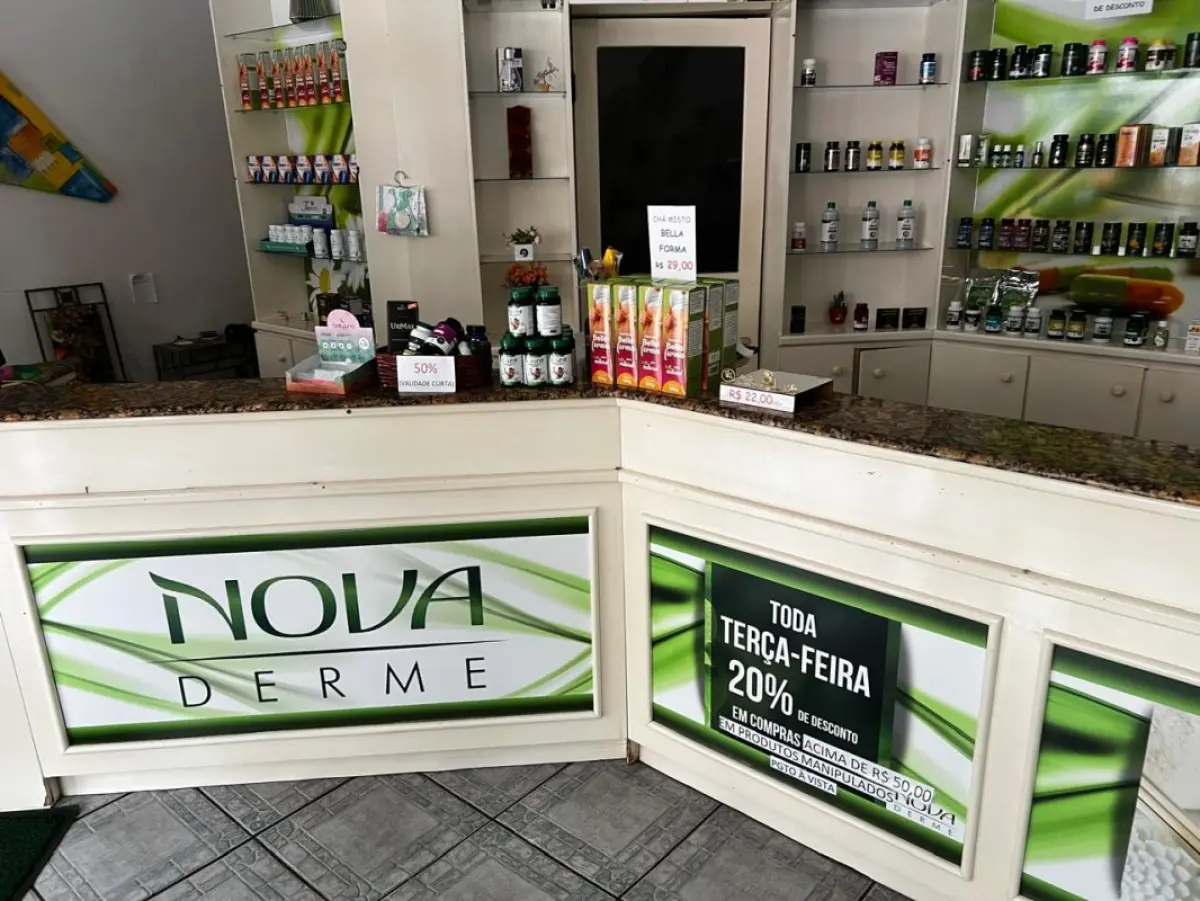 LOTE 000 - FARMACIA DE MANIPULAÇÃO COMPLETA