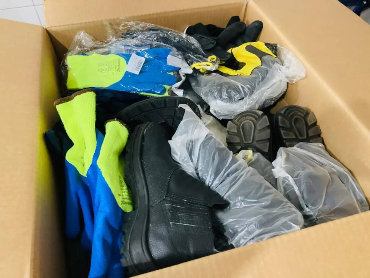 LOTE 012 - Bens móveis