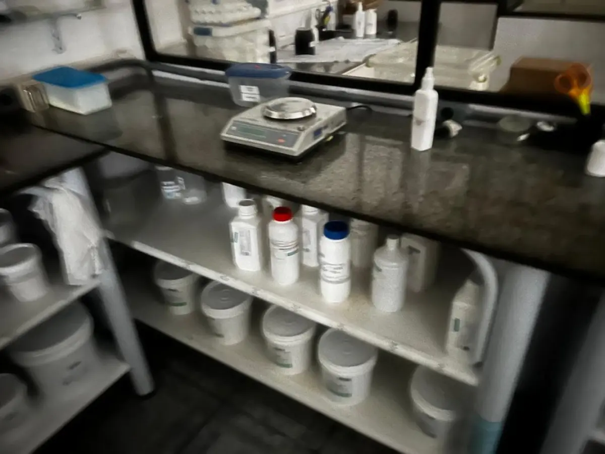 LOTE 000 - FARMACIA DE MANIPULAÇÃO COMPLETA