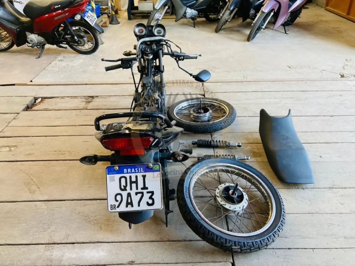 LOTE 011 - YAMAHA/YBR 125 FACTOR K1, fabricação/modelo 2014/2015, placa QHI 9A73, cor vermelha