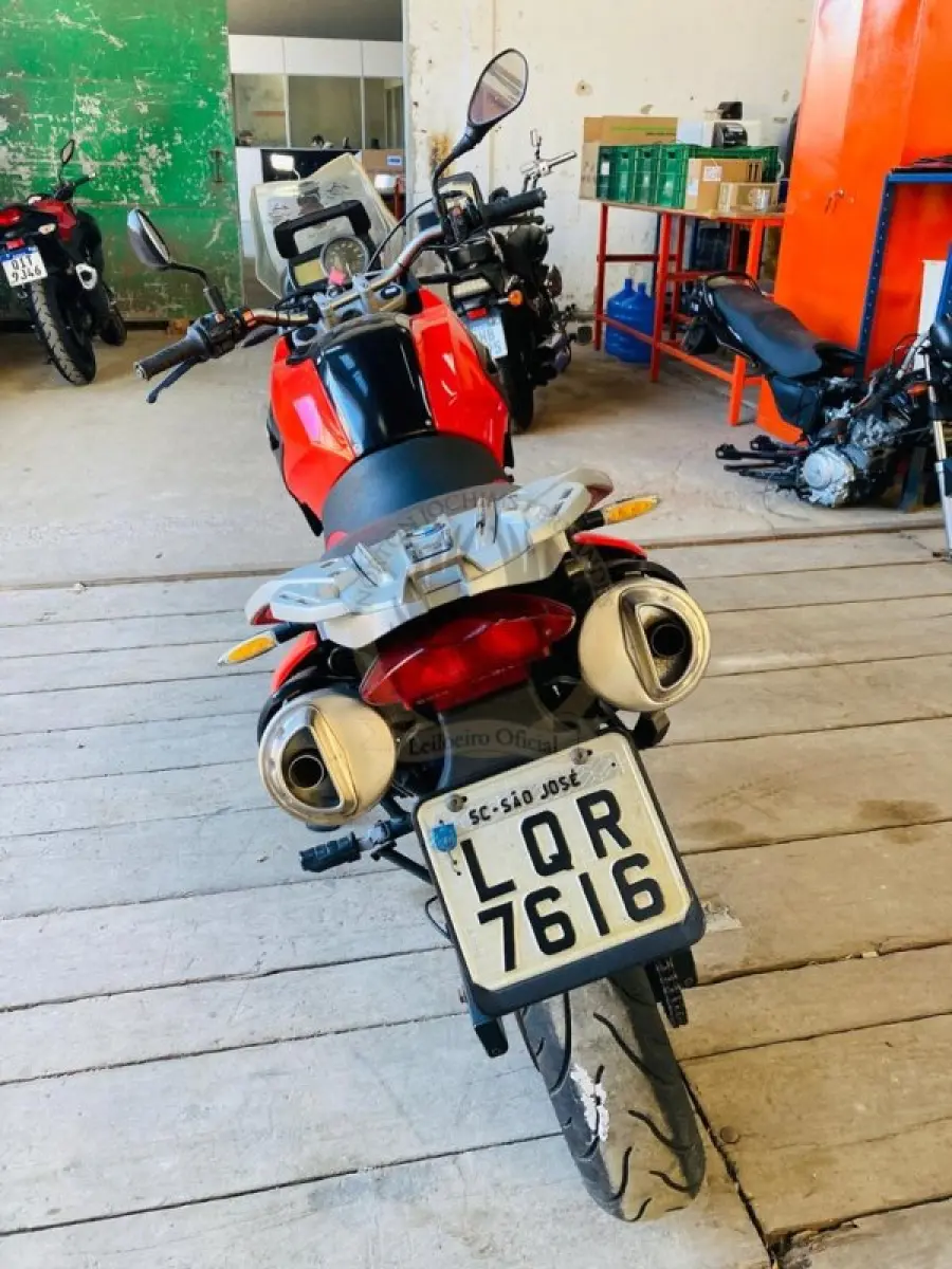 LOTE 009 - BMW/G 650 GS, fabricação/modelo 2012/2013, placa LQR 7616, cor vermelha