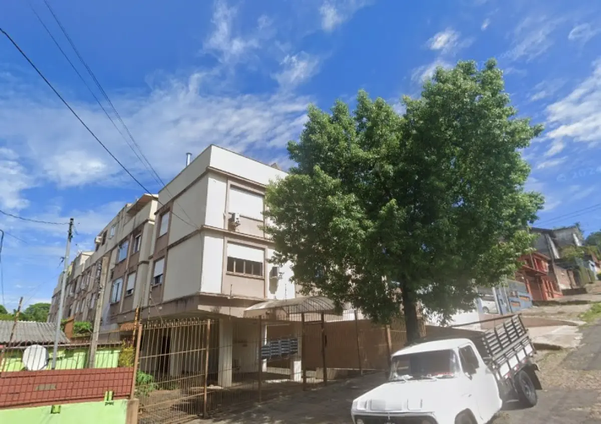 LOTE 001 - O apartamento nº 306, do Edifício Condomínio Erechim, com entrada pelo nº 269, da Rua Erechim ², área real privativa de 80,73m²