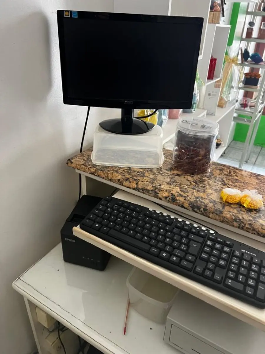 LOTE 000 - FARMACIA DE MANIPULAÇÃO COMPLETA