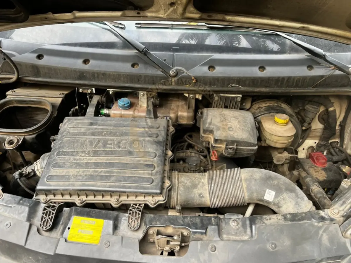 LOTE 004 - Caminhão Iveco/Daily 45-170CS, diesel, cor branca, carroceria fechada, fabricação/modelo 2021/2022