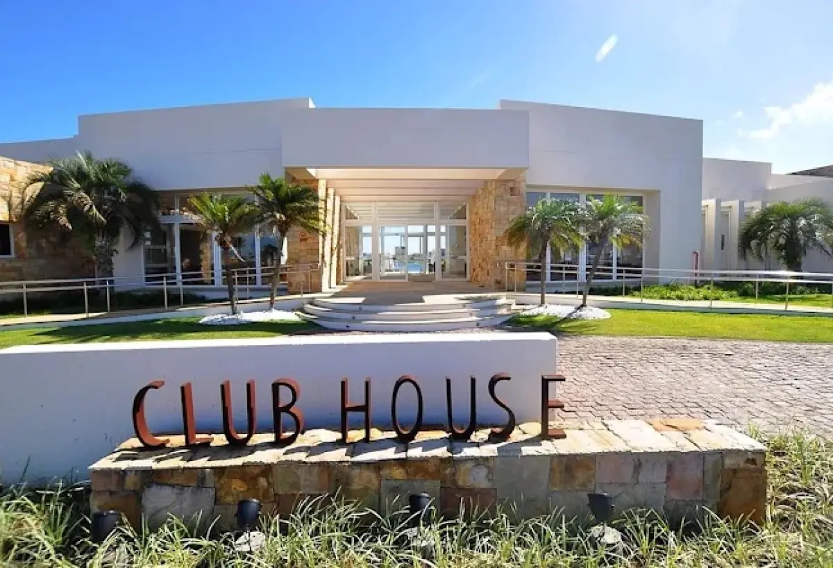 LOTE 001 - 2 TERRENOS COM CONSTRUÇÕES – COND. ENSEADA XANGRILA-RS     C84 5 C85