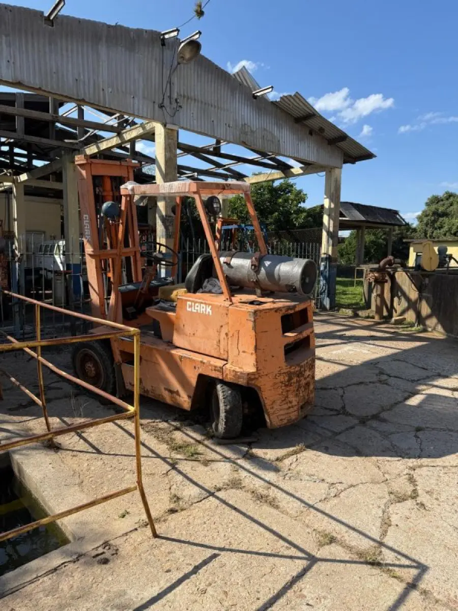 LOTE 001 - Lote sucatas