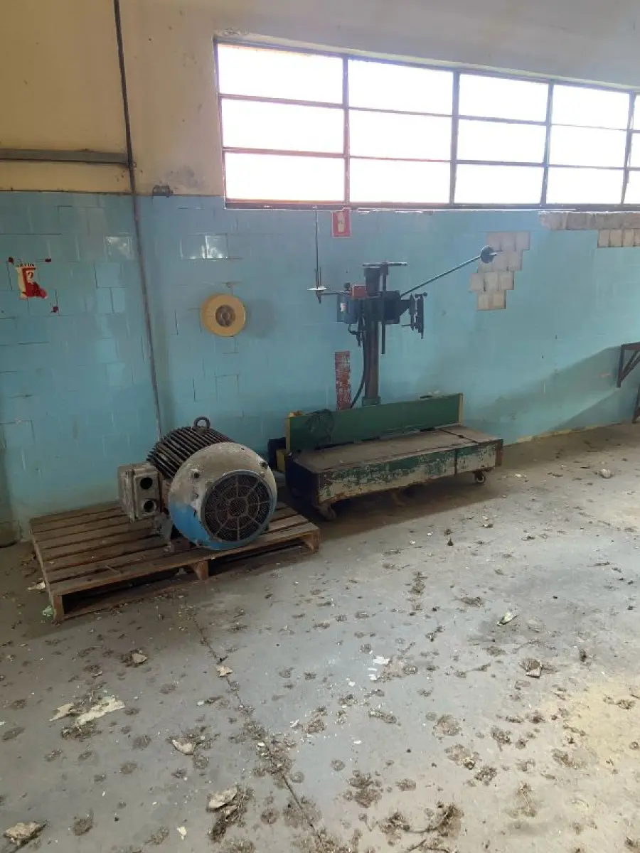 LOTE 027 - Tanque oleo