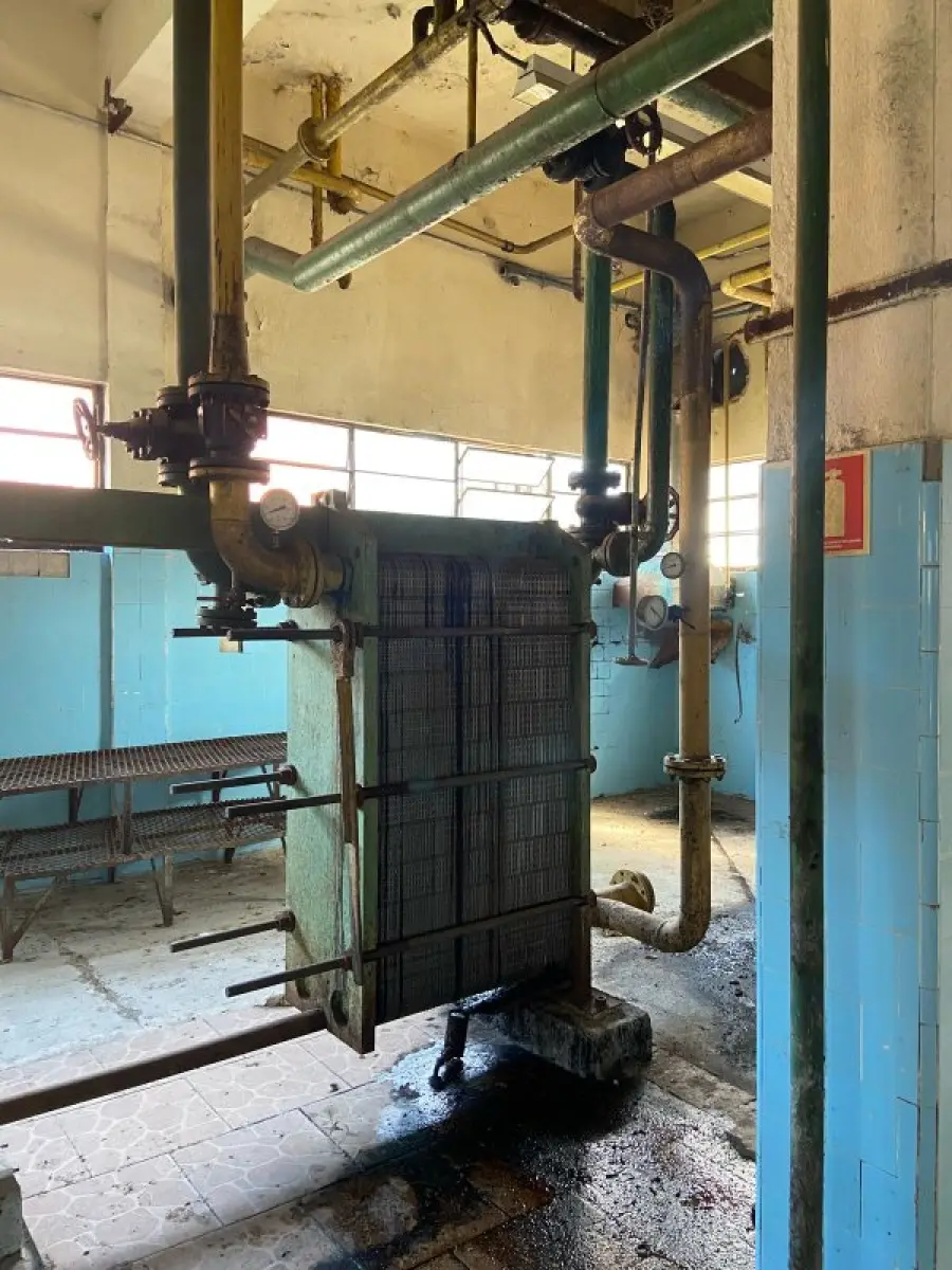 LOTE 027 - Tanque oleo