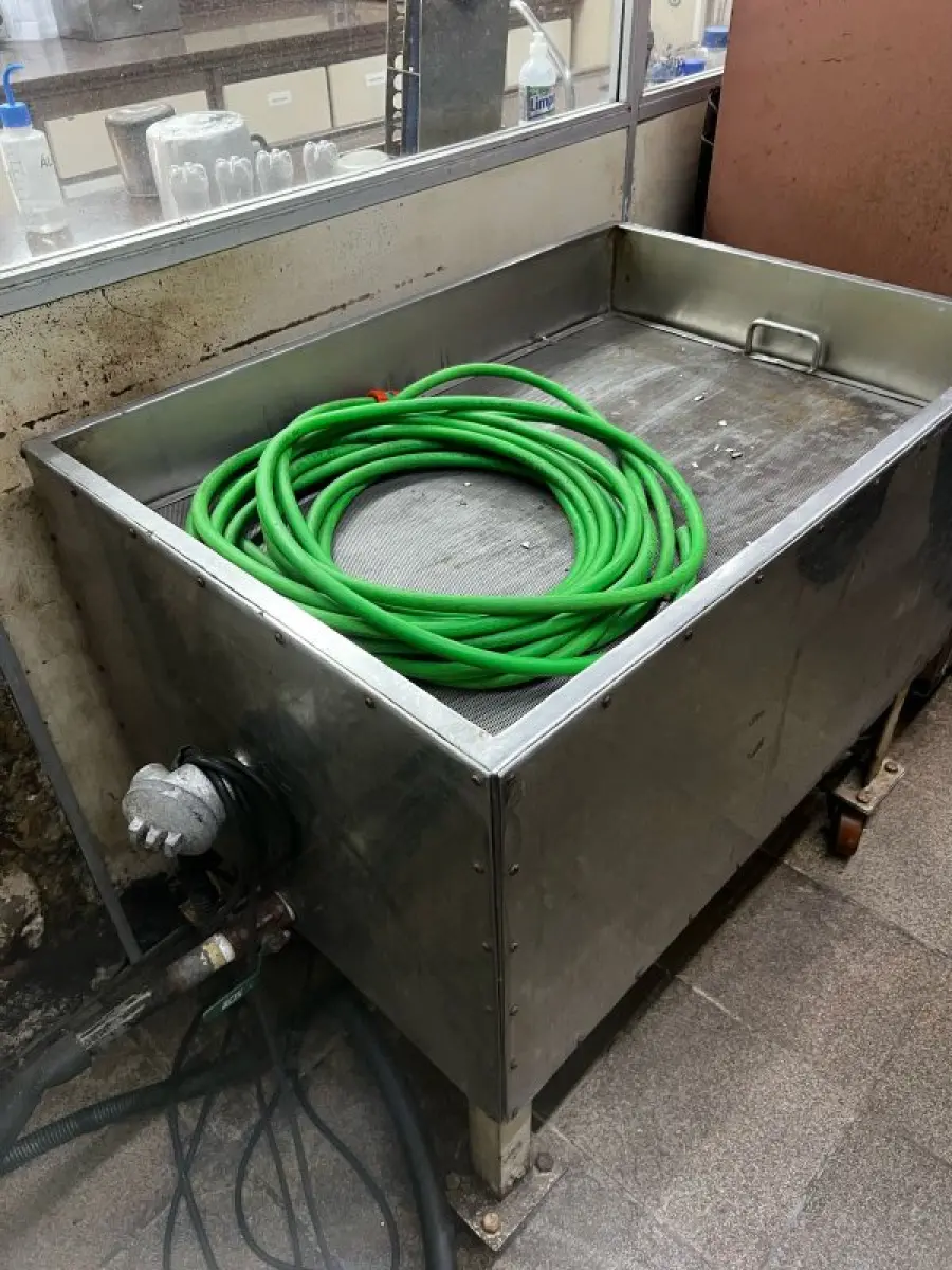 LOTE 016 - Laboratório