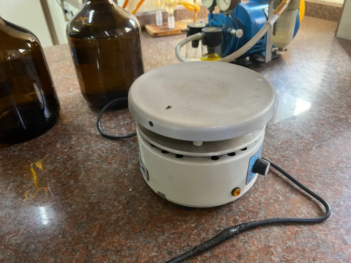 LOTE 016 - Laboratório